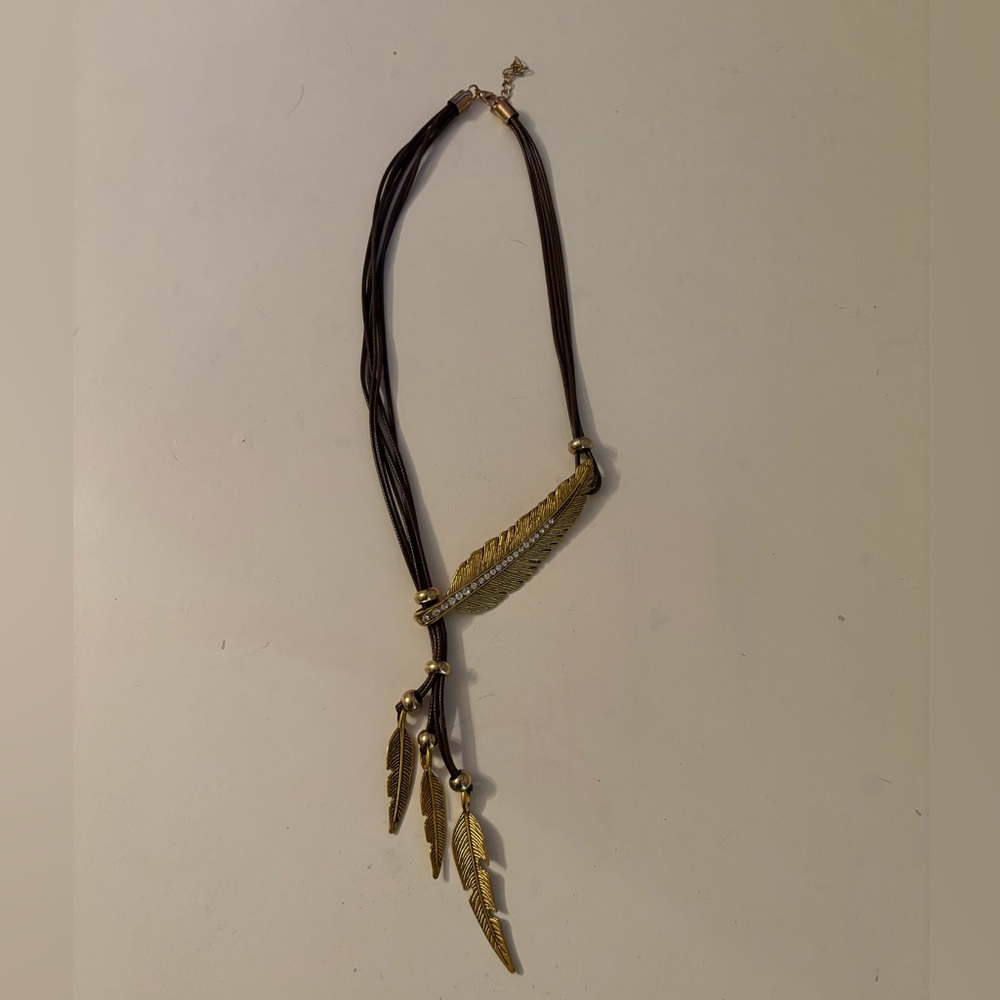 Feather Necklace, Gold metal & Leather. Some rhinestones. Beautiful piece! EUC